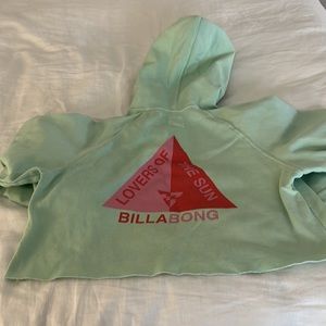 Billabong; chasers of the sun cropped hoodie